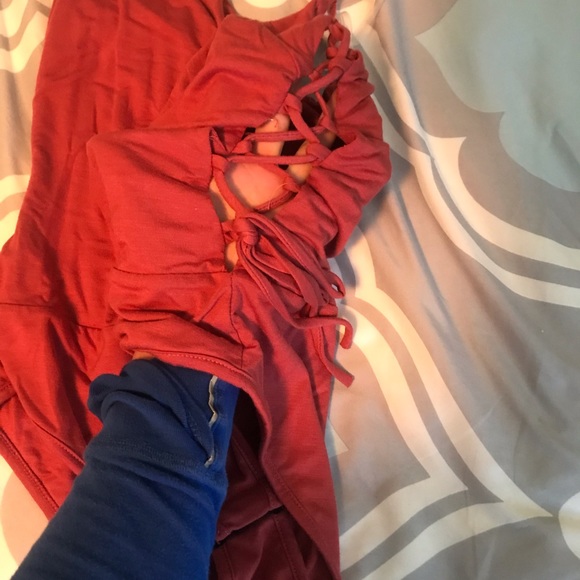 Rust coloured bodysuit with side cut outs - Picture 3 of 3